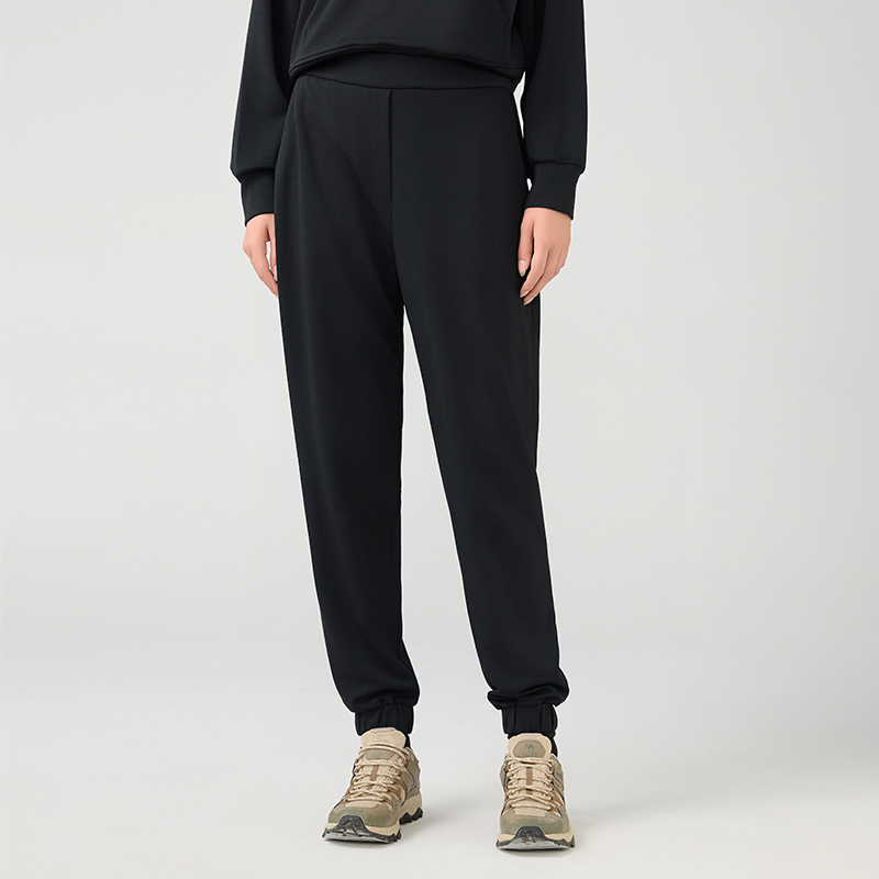 Women's high waisted loose fitting ankle sweatpants Black