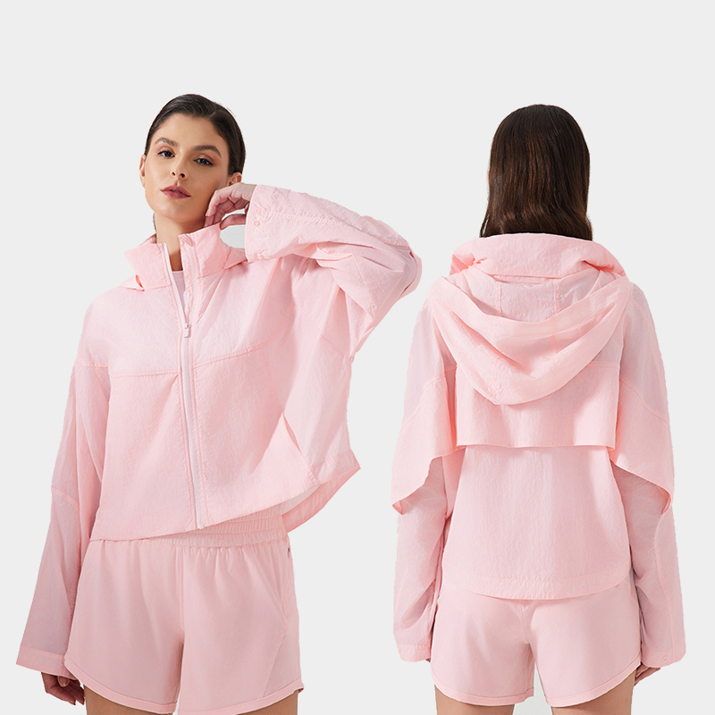 Women's waterproof and breathable sports jacket