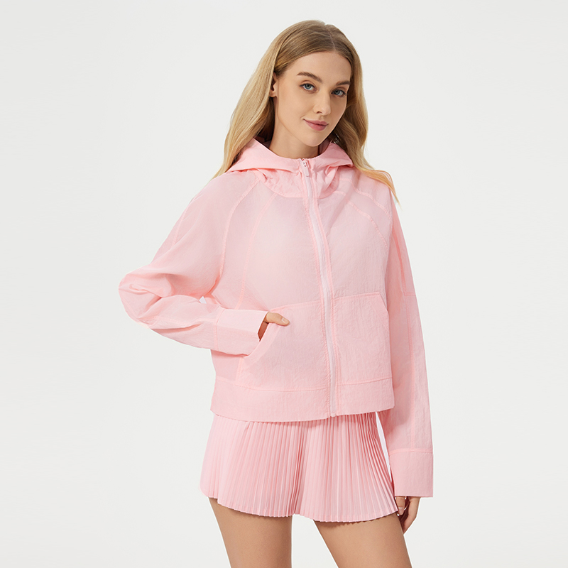 Women's short concealable hooded sports jacket Strawberry milkshake powder