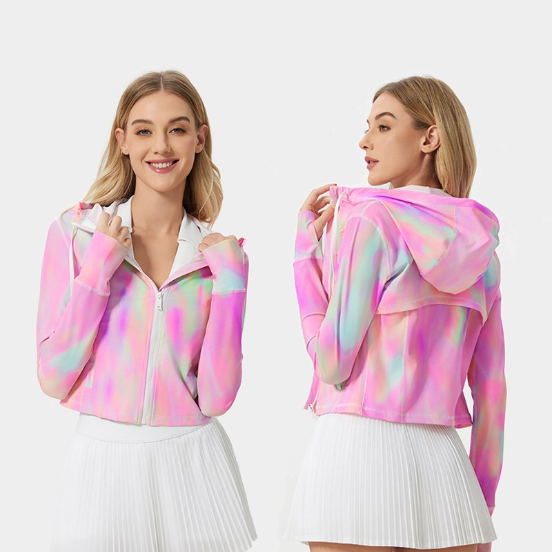 Women's quick drying breathable hooded sunscreen clothing