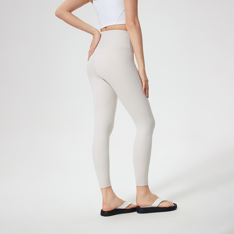 Women's sports cropped pants Bone white  