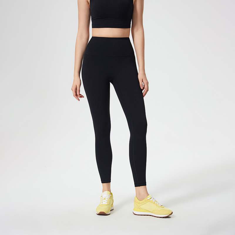 Women's sports cropped pants Black  